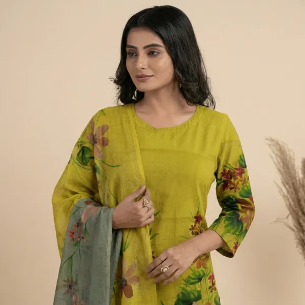 Yellow_And_Green_Cotton_Premium_And_Elegant_Kurta_Set_For_Women