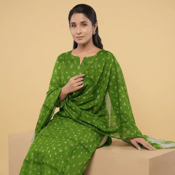 Green_Cotton_Premium_And_Elegant_Kurta_With_Dupatta_For_Women