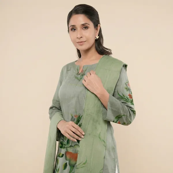Green_Cotton_Premium_And_Elegant_Kurta_With_Dupatta_For_Women
