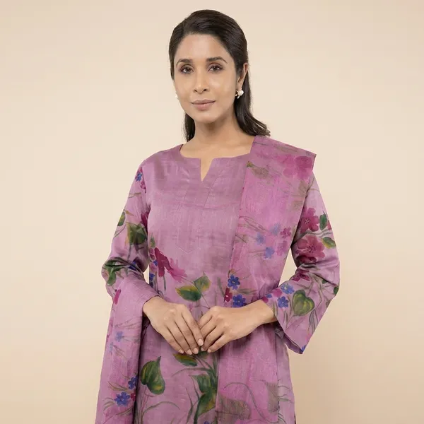 Pink_Cotton_Premium_And_Elegant_Kurta_With_Dupatta_For_Women