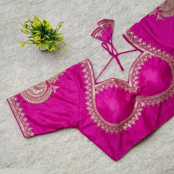Magenta_Embroidered_Saree_Blouse_With_Golden_Work