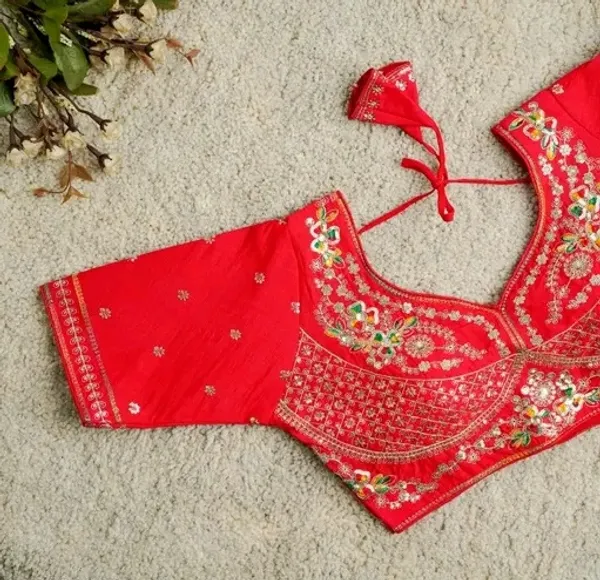 Red_Embroidered_Blouse_With_Floral_Zari_Work