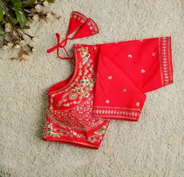 Red_Embroidered_Blouse_With_Floral_Zari_Work
