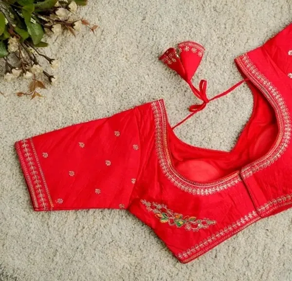 Red_Embroidered_Blouse_With_Floral_Zari_Work