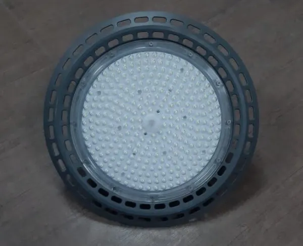 White_Metal_High_Bay_Light_For_Commercial