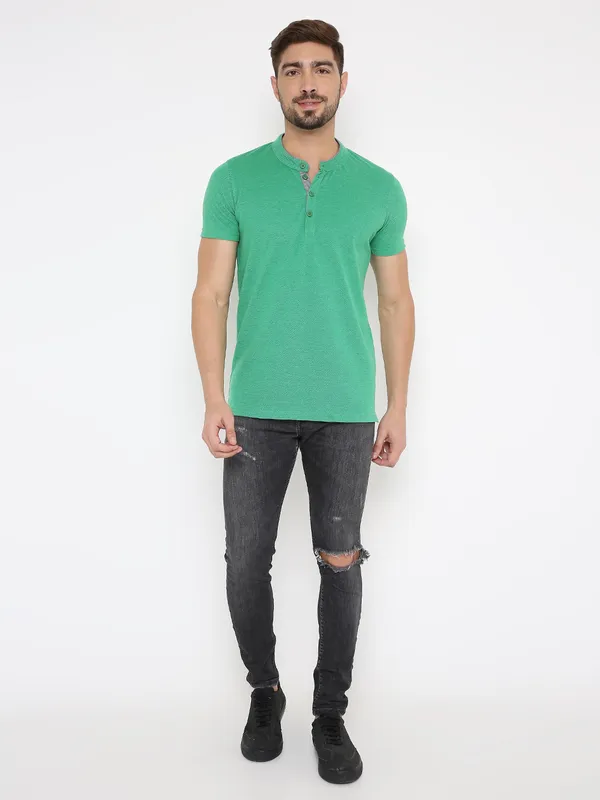 GREEN_HENLEY_TSHIRT
