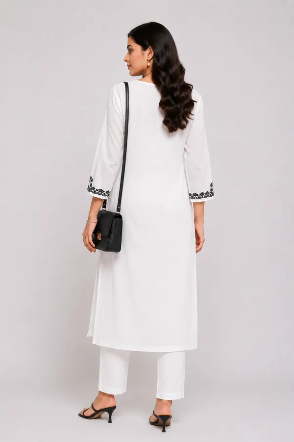 Elegant__White_mul_mul_Cotton_kurti_With__chikankri_on_elephant_Motif