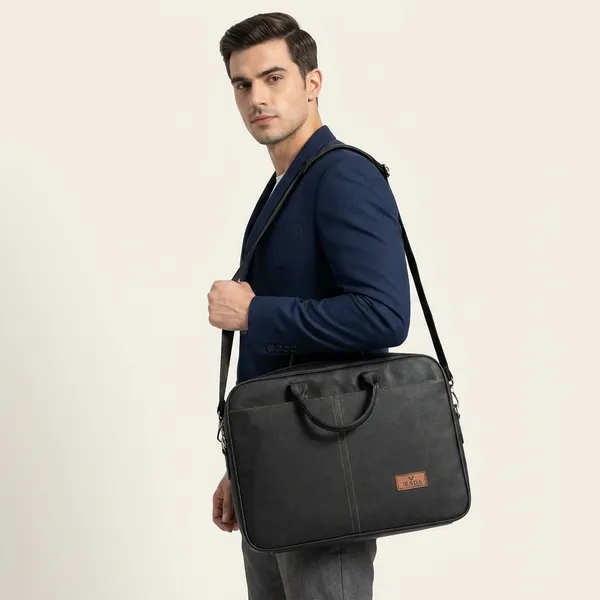 Black_Synthetic_Leather_Laptop_Sleeve_For_Unisex
