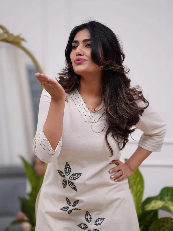 Women_S_Cotton_Kurti_With_Pant_Set