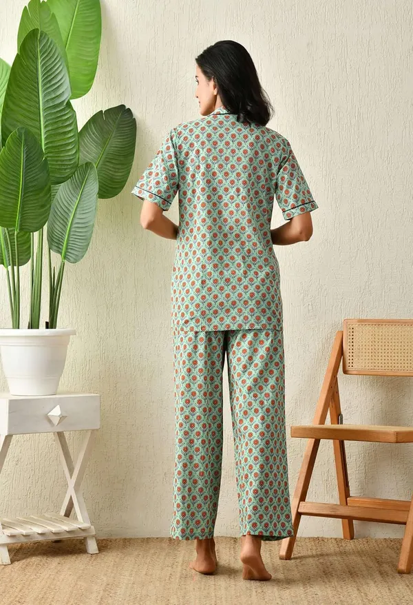 Women_S_Cotton_Floral_Printed_Lapel_Collar_Night_Suit