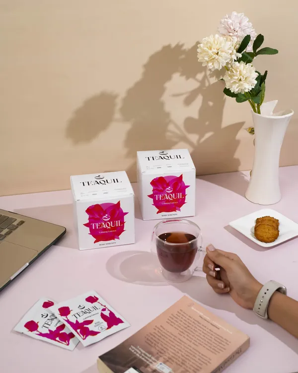 Rose_Hibiscus_Tulsi_Calming_Floral_Tea_&_Saffron_Kahwa_Green_Tea_Spiced_Infusion_(Pack_of_2)