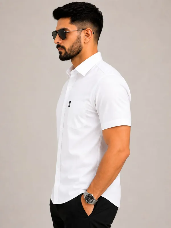 Drexo_Men's_Cotton_Oxford_Half_Sleeve_Solid_Shirt
