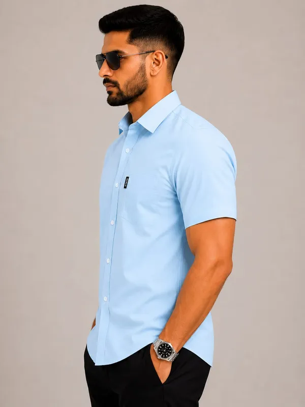Drexo_Men's_Cotton_Oxford_Half_Sleeve_Solid_Shirt