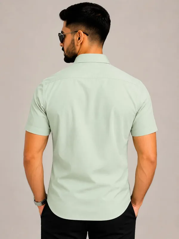 Drexo_Men's_Cotton_Oxford_Half_Sleeve_Solid_Shirt