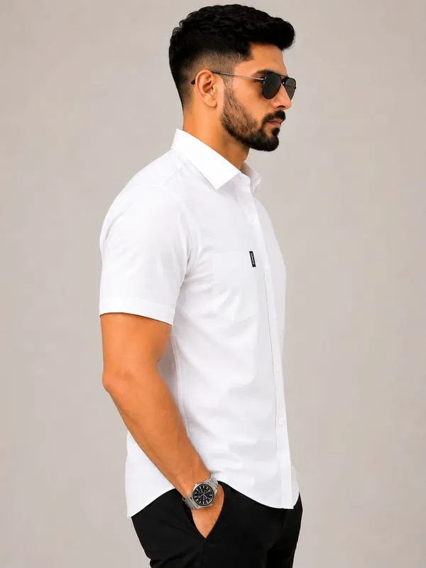 Drexo_Men's_Cotton_Oxford_Half_Sleeve_Solid_Shirt