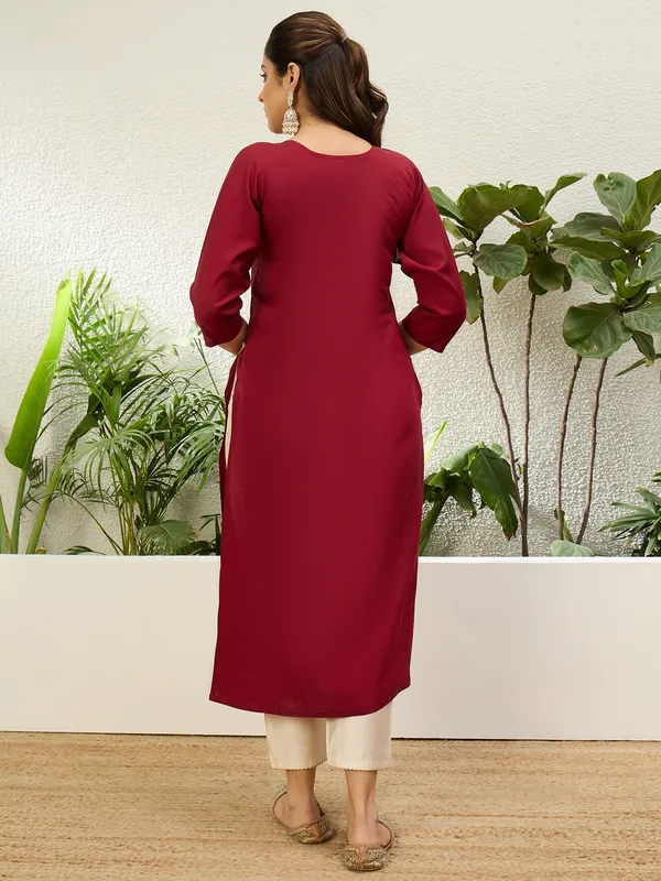 Kavya_Silk_Blend_Embroidered_Straight_Kurta_Set_with_Trousers_&_Dupatta