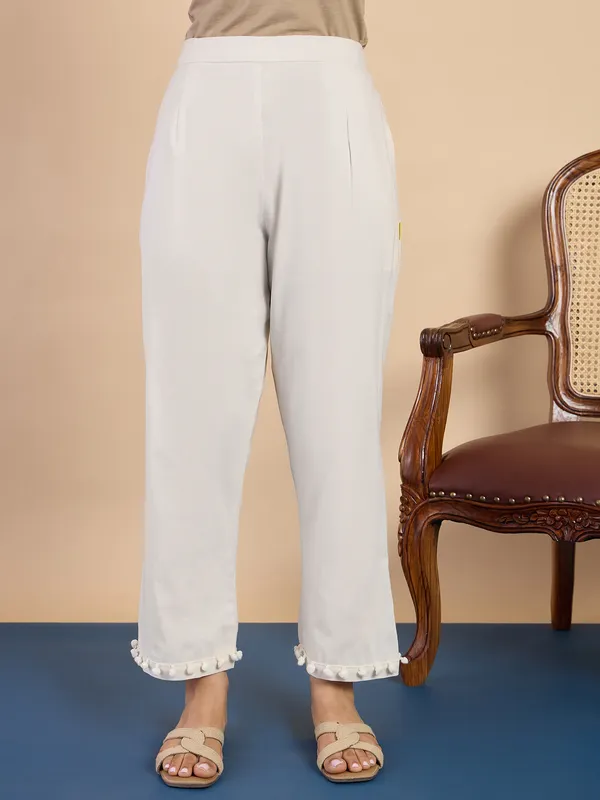 Mist_Sky_Digital_Printed_Neck_Handwork_Women_Kurta_Sets_With_Dupatta_Straight_Suits