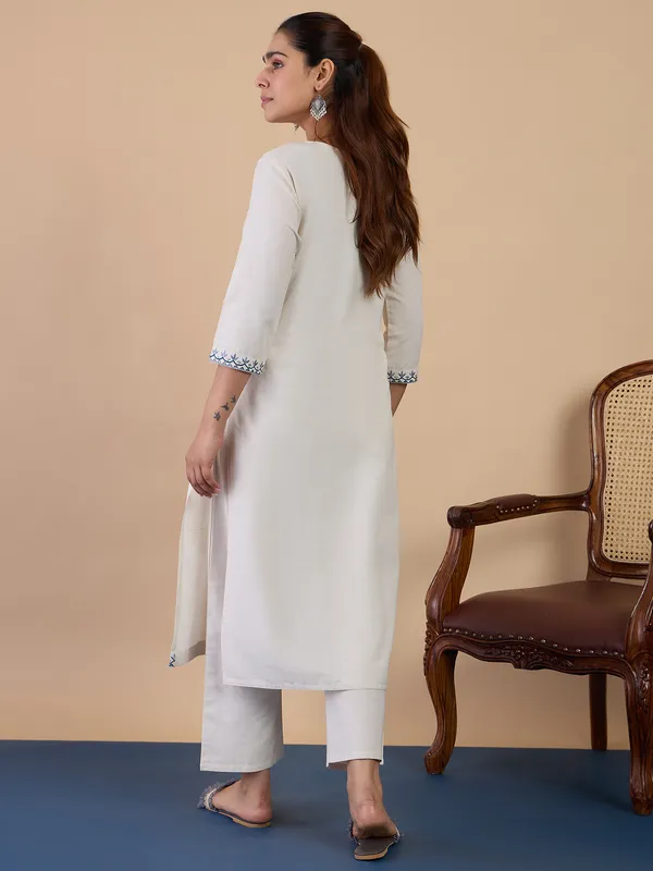 Beige_Elegant_Silk_Kurta_Pant_Set