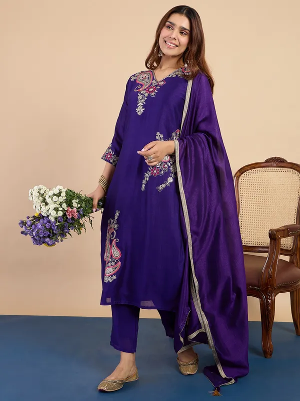 Grey_Women's_Designer_Kurta_Pant_Set_Premium_Pattern_Collection