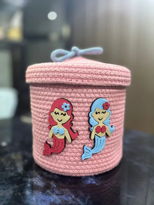 Pink_Woven_Storage_Basket_With_Mermaid_Design_And_Lid