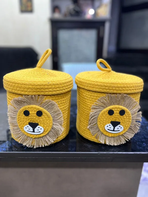 Handcrafted_Yellow_Lion_Storage_Baskets_With_Lid