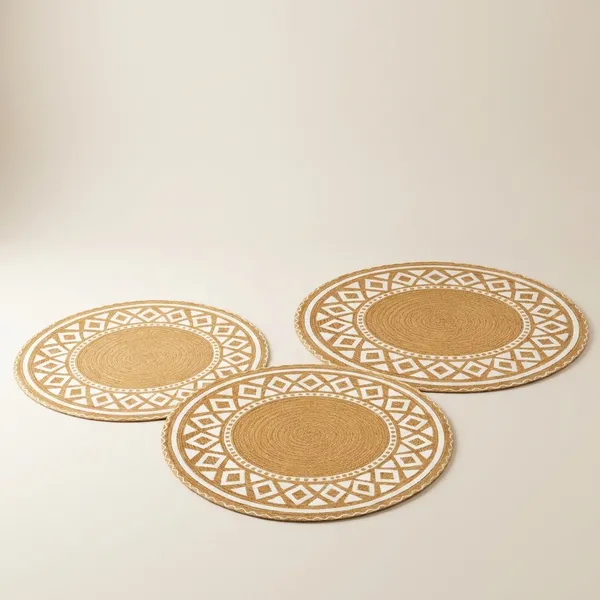 Round_Jute_Area_Rug_With_White_Geometric_Diamond_Border_Pattern