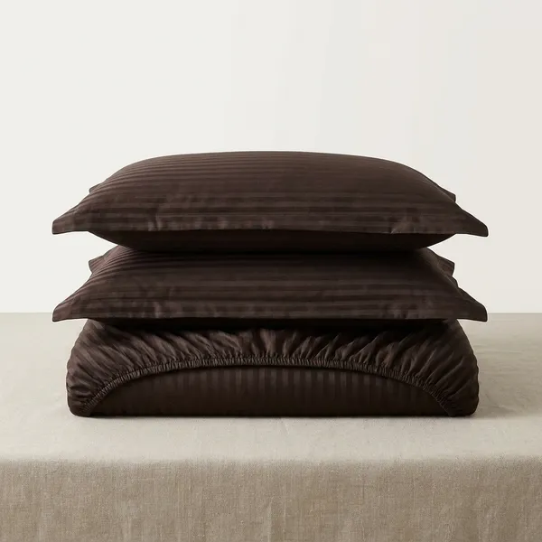 Black_Fitted_Bedsheet_Set_With_Pillow_Covers_108X108_Inch