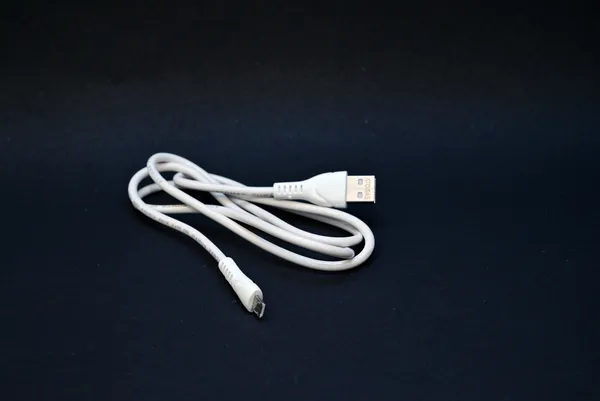 Atomas_Ap-204_Micro_Usb_Charging_Cable_-_1_Meter,_White