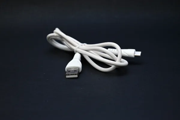 Atomas_Ap-204_Micro_Usb_Charging_Cable_-_1_Meter,_White