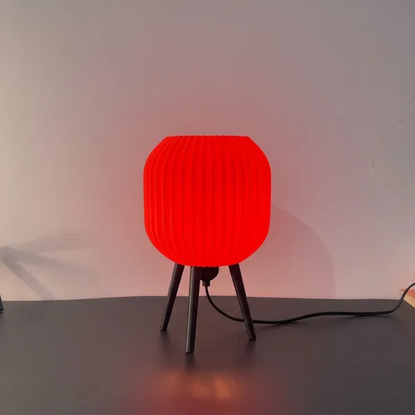 Hector_Tripod_Table_Lamp