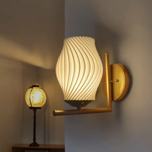 Spizler_Wall_Lamp