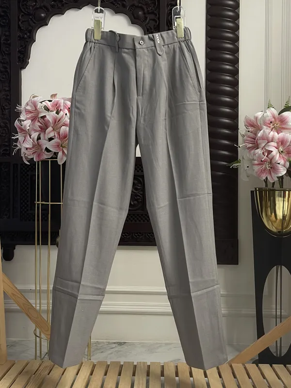 Grey_linen_Viscose_Pleated_korean_Trousers_For_Men