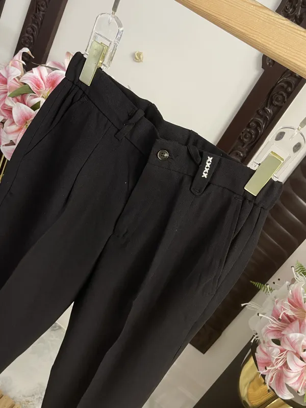 Black_Linen_-_Viscose_Pleated_Formal_Trousers_For_Men
