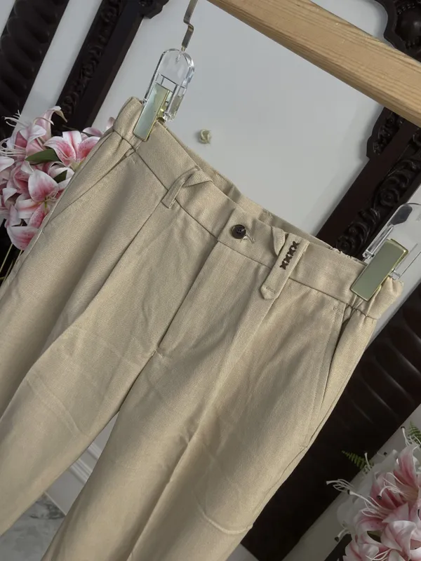 Beige_linen_Pleated_korean_Fit_Trousers_For_Men
