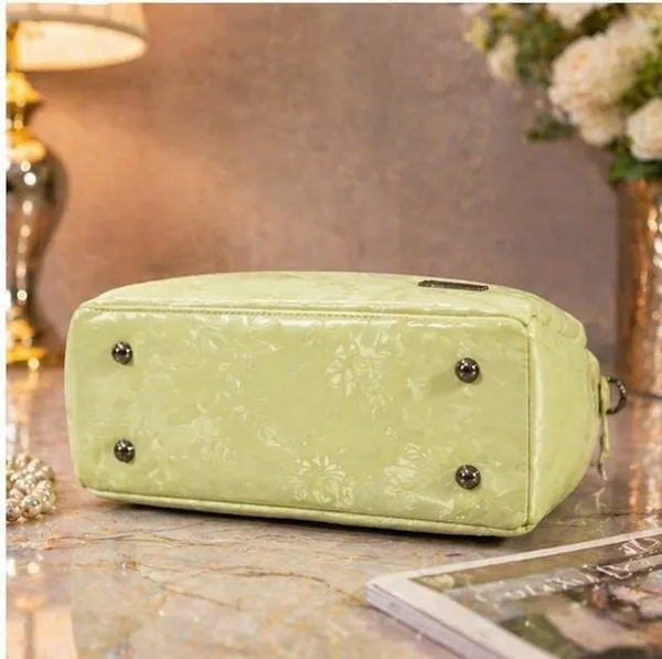 Elegant_Light_Green_Embossed_Patent_Handbag_for_Women