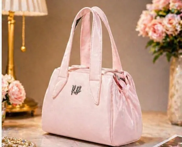 Pink_Elegant_Handbag_for_Women_-_Stylish_Tote_Bag_with_Metal_Logo