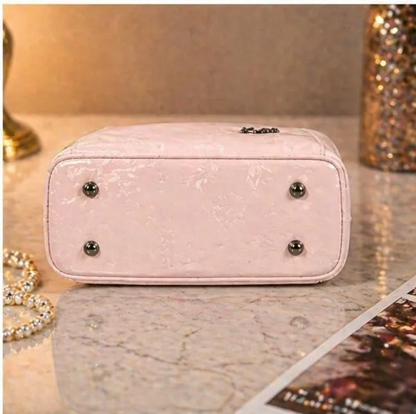 Elegant_Pink_Patent_Leather_Handbag_for_Women