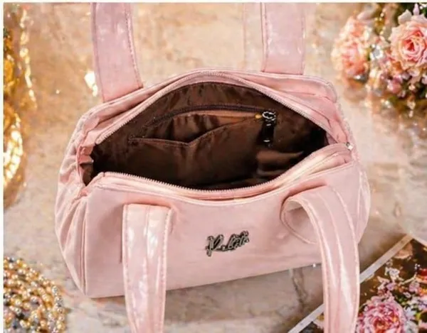 Pink_Elegant_Handbag_for_Women_-_Stylish_Tote_Bag_with_Metal_Logo