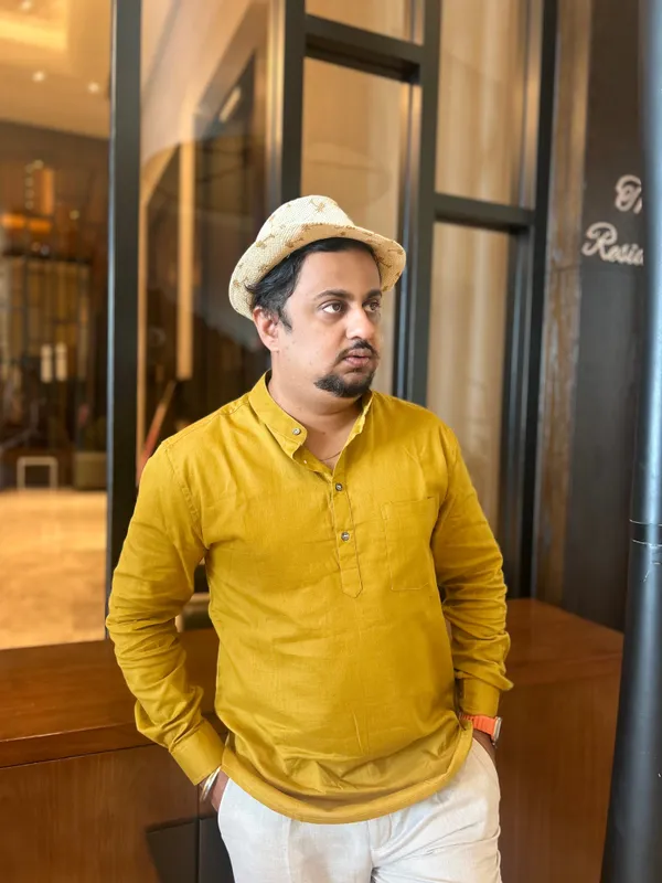 Mustard_Solid_Cotton_Kurta_For_Men