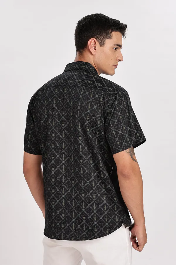 Black_Solid_Cotton_Shirt_For_Men