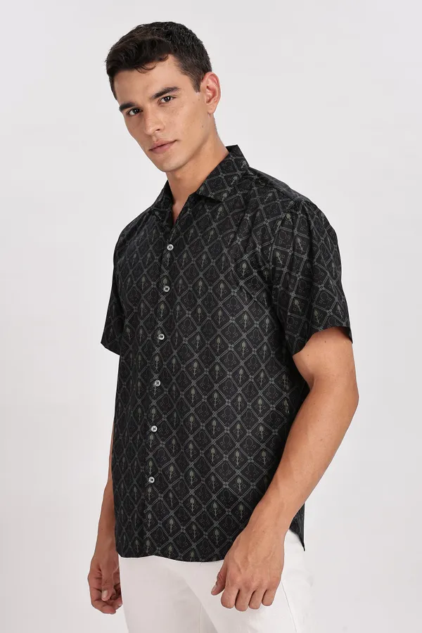 Black_Solid_Cotton_Shirt_For_Men