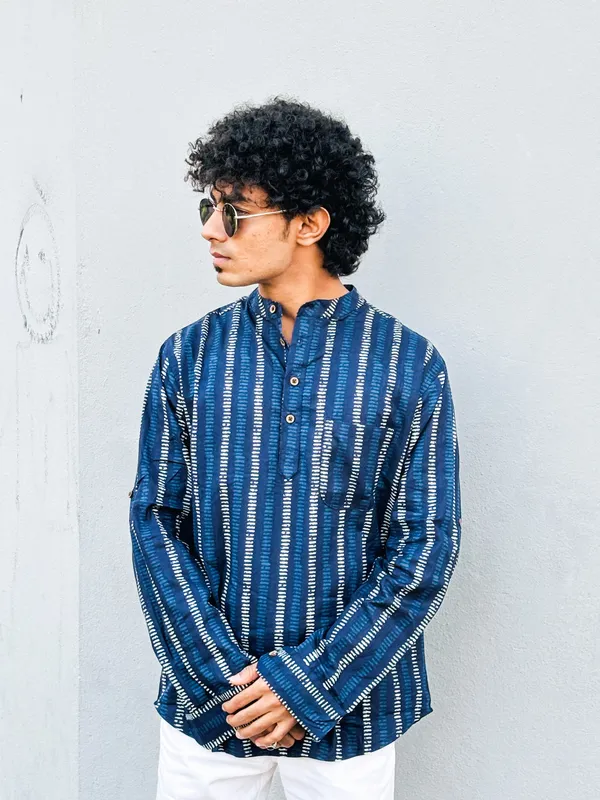 Blue_Solid_Cotton_Kurta_For_Men