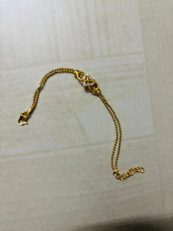 Goldtoned_Delicate_Chain_Bracelet_With_Crystal_Accent