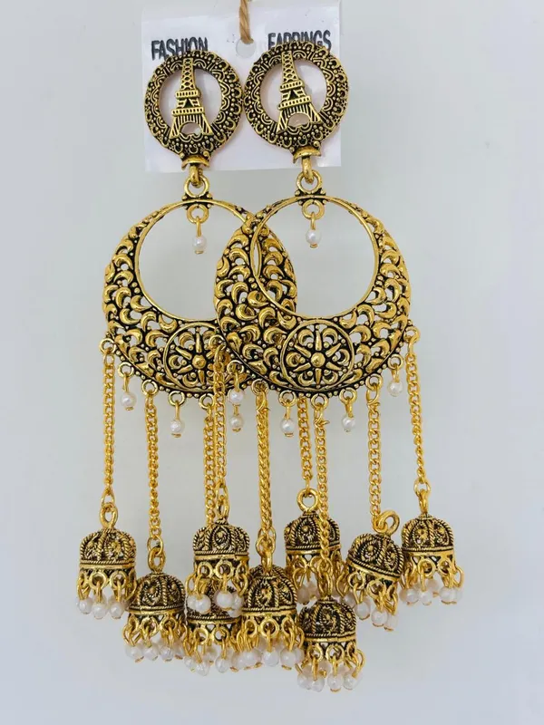 Antique_Goldtoned_Chandbali_Earrings_With_Pearl_Jhumkas