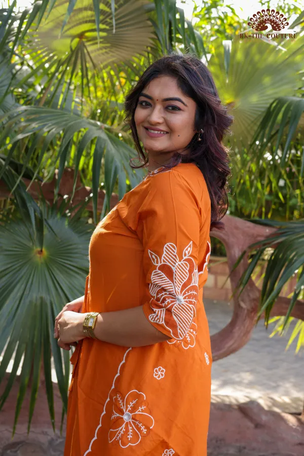 Orange_Hand_Embroidered_Floral_Chikankari_Dupatta_Set