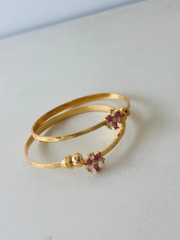 Goldplated_Floral_Bangles_With_Pink_Stones