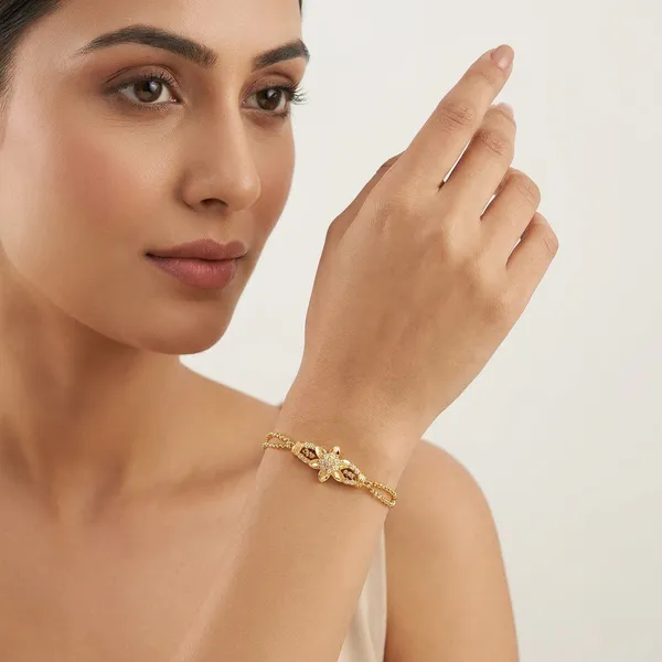 Goldplated_Flower_Design_Bracelet_For_Women