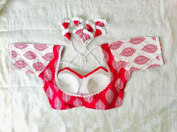Red_And_White_Cotton_Blouse_For_Women