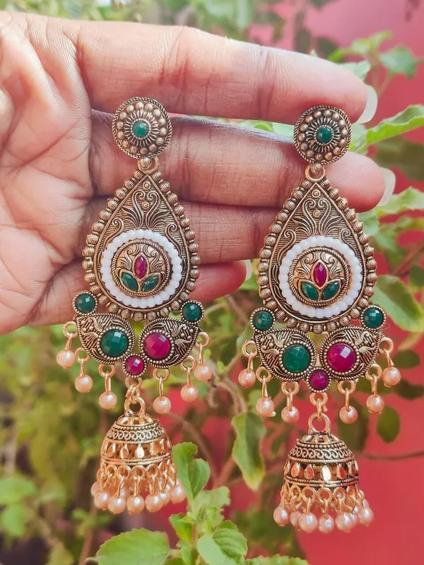 Gold_Brass_Jhumki_Earring_For_Women