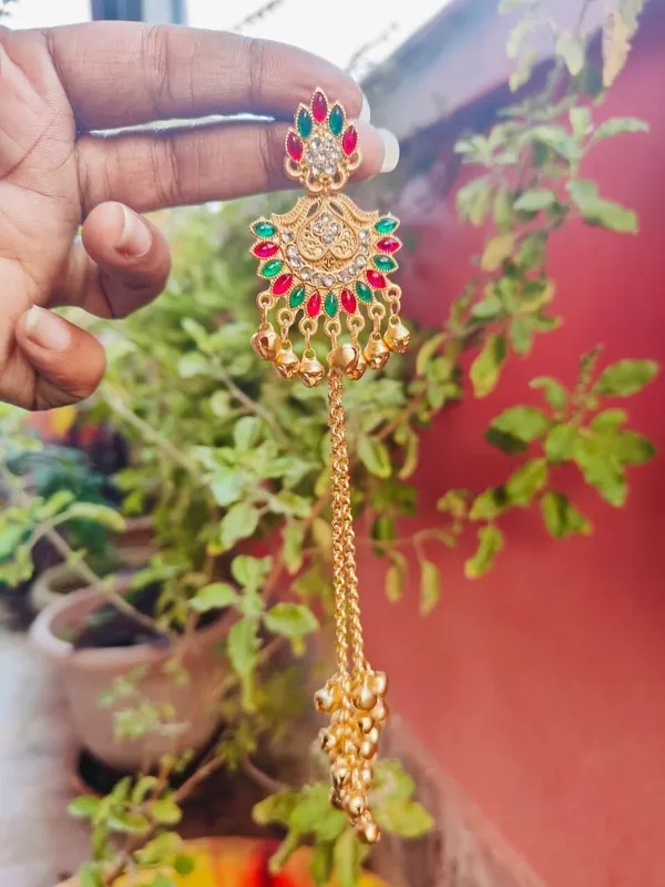Gold_Brass_Jhumki_Earring_For_Women